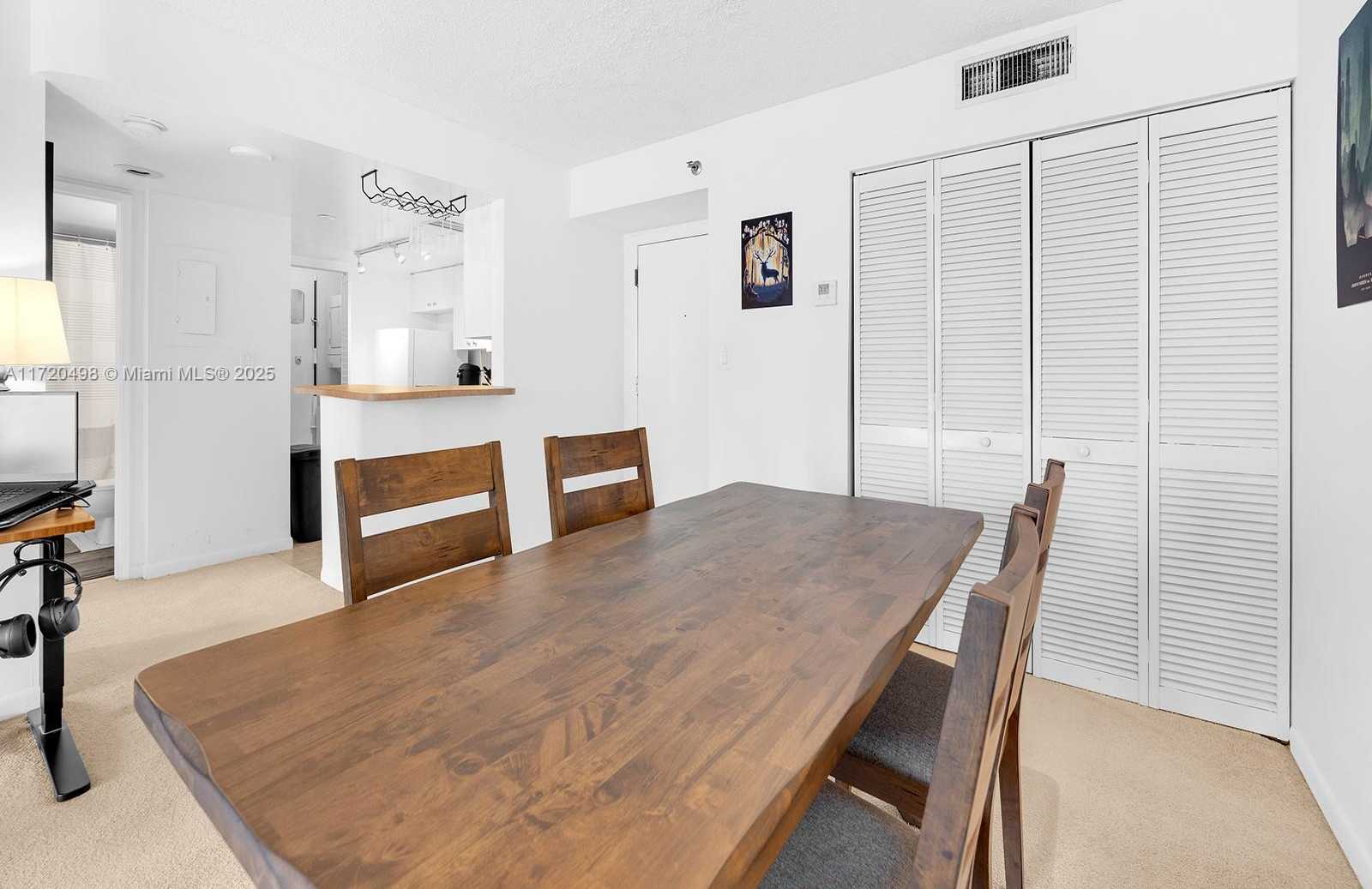 Small Image of 770 CLAUGHTON ISLAND DR #1709, Miami Number 11