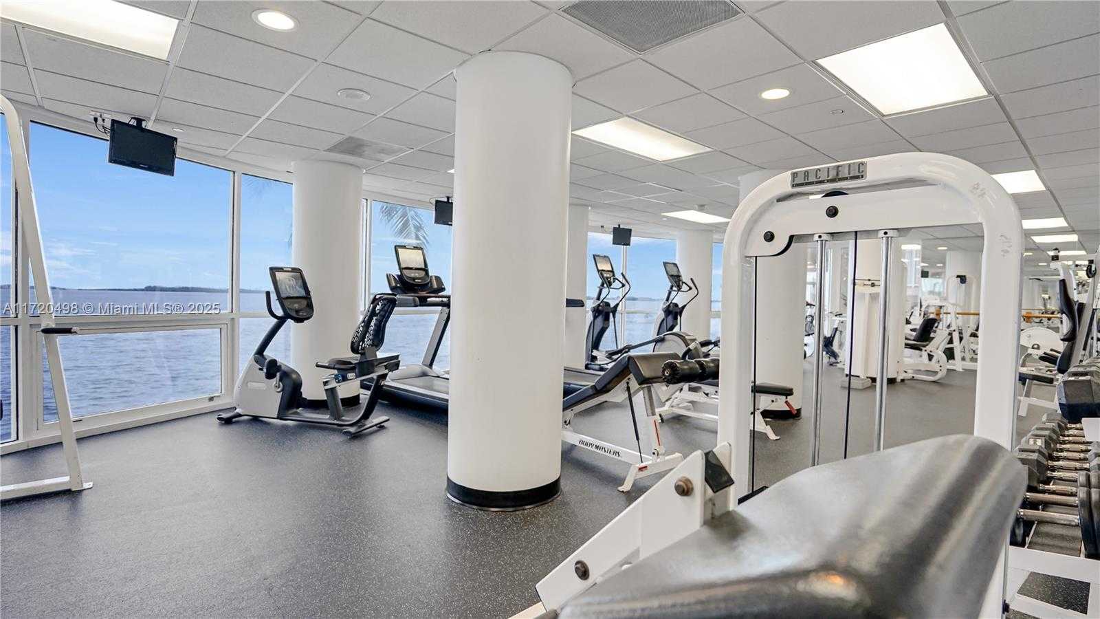 Small Image of 770 CLAUGHTON ISLAND DR #1709, Miami Number 18