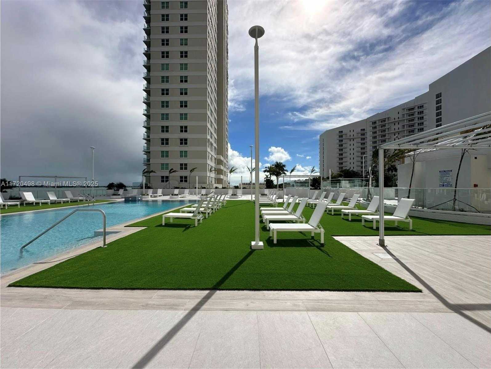 Small Image of 770 CLAUGHTON ISLAND DR #1709, Miami Number 27