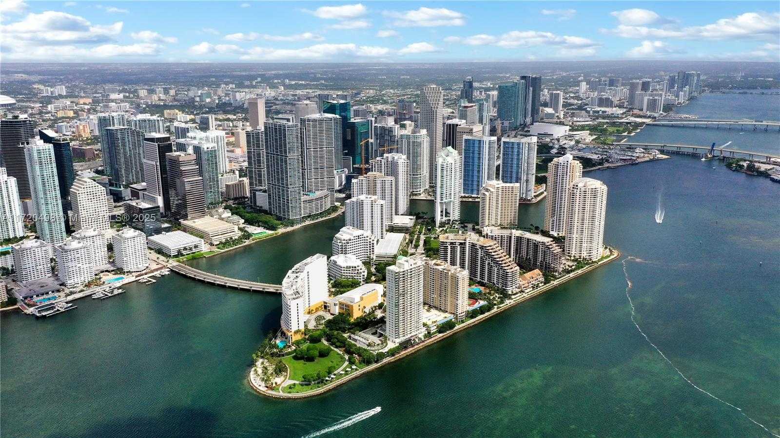 Small Image of 770 CLAUGHTON ISLAND DR #1709, Miami Number 34