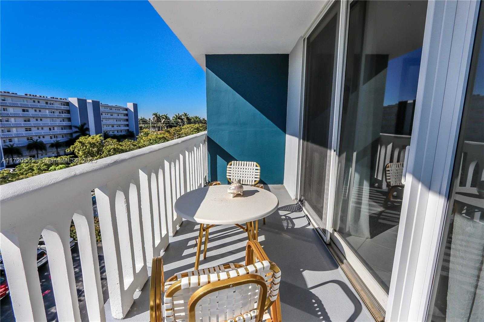 Small Image of 401 NORTH EAST 14TH AVE #504, Hallandale Beach Number 22