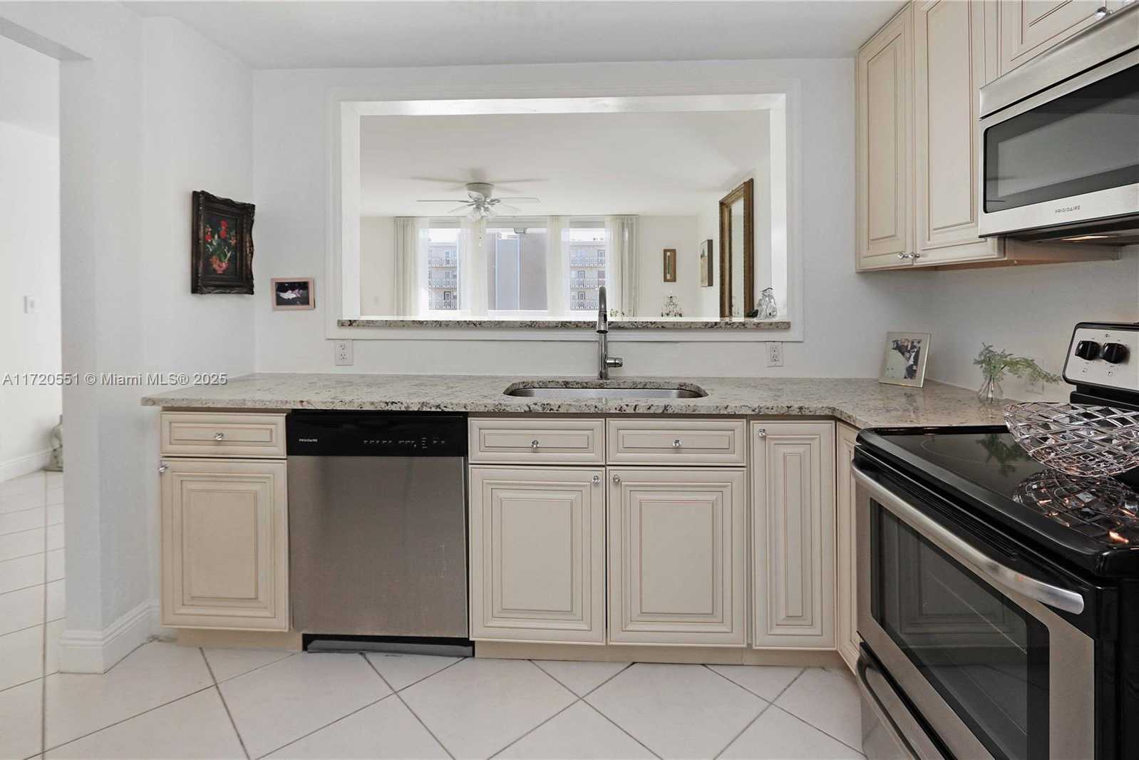 Small Image of 401 NORTH EAST 14TH AVE #504, Hallandale Beach Number 4
