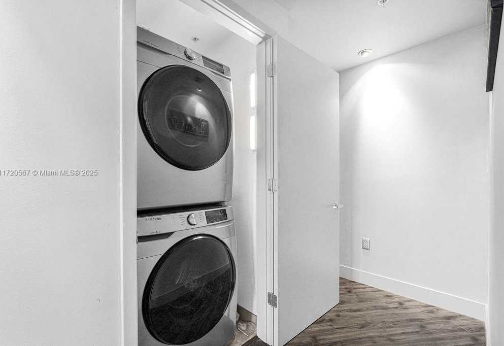 Small Image of 3301 NORTH EAST 1ST AVE #M0404, Miami Number 31