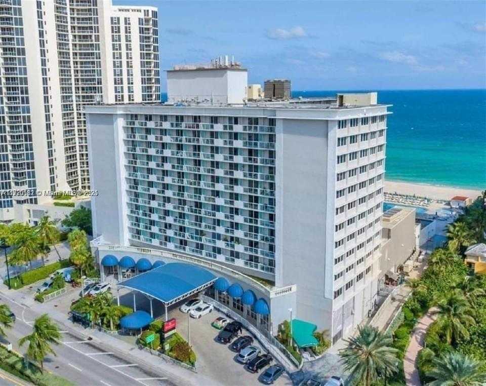 Small Image of 19201 COLLINS AVE #443, Sunny Isles Beach Number 2