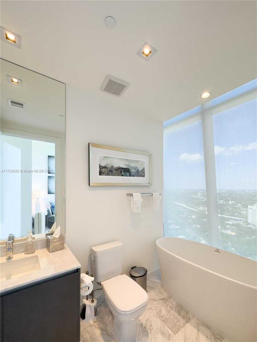 Small Image of 1451 BRICKELL AVE #4503, Miami Number 13
