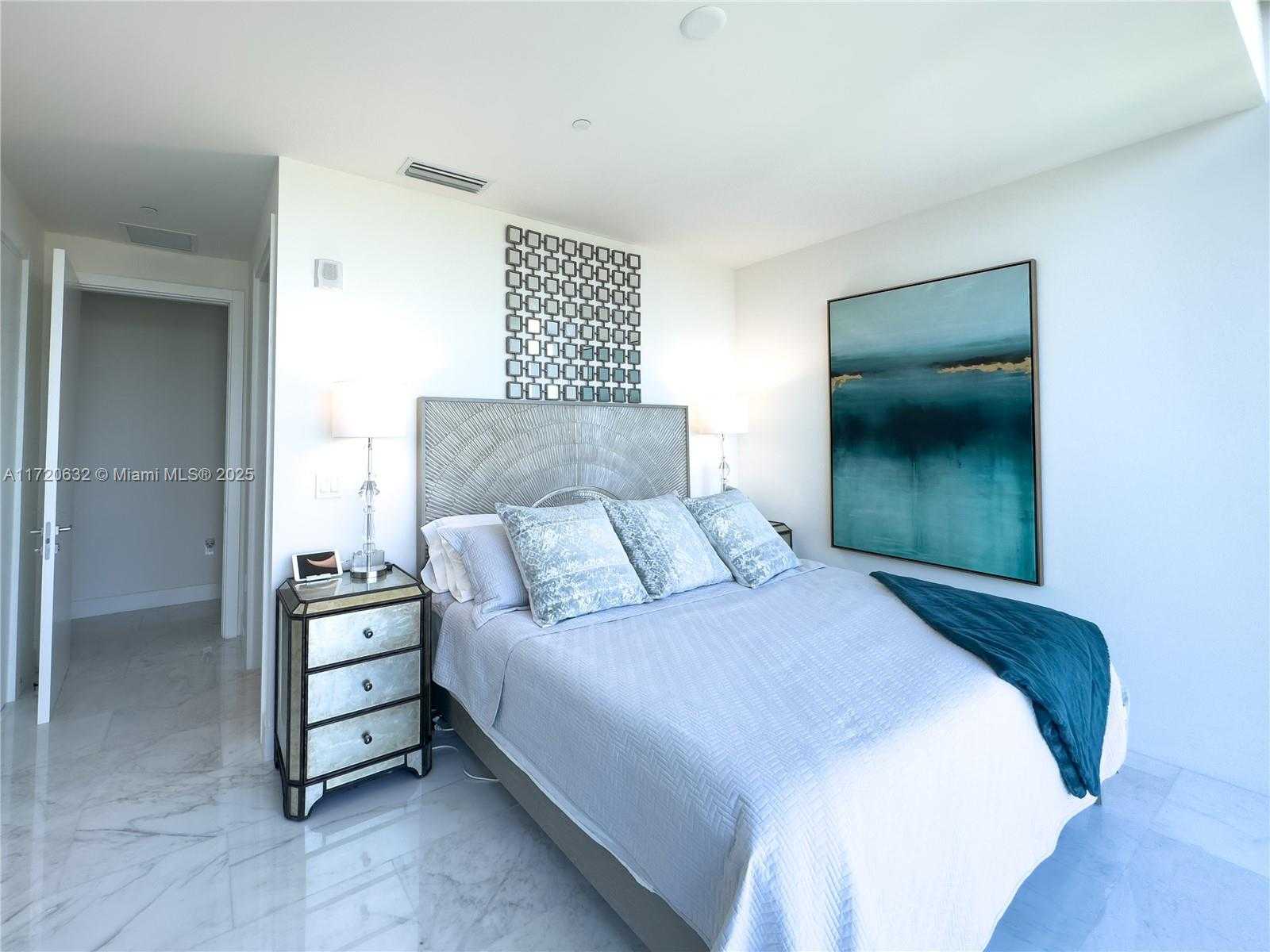 Small Image of 1451 BRICKELL AVE #4503, Miami Number 16