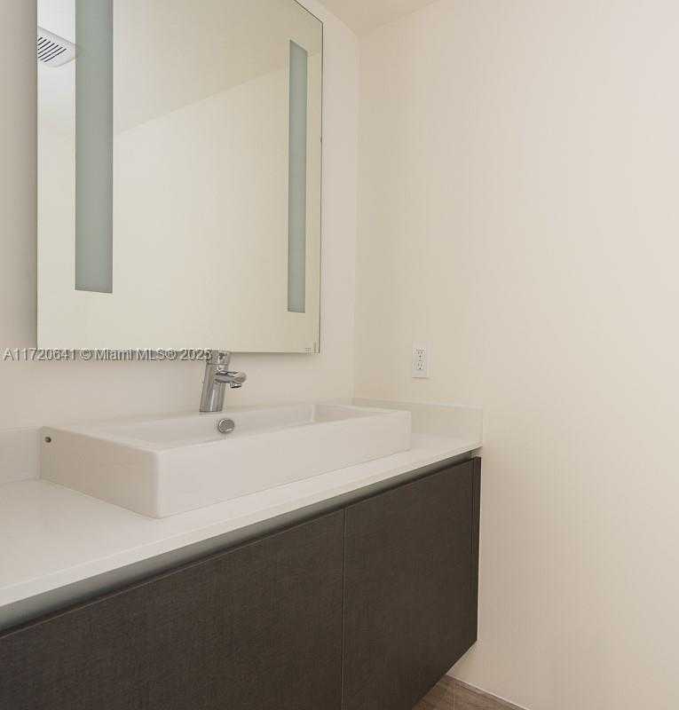 Small Image of 1451 BRICKELL AVE #2103, Miami Number 18