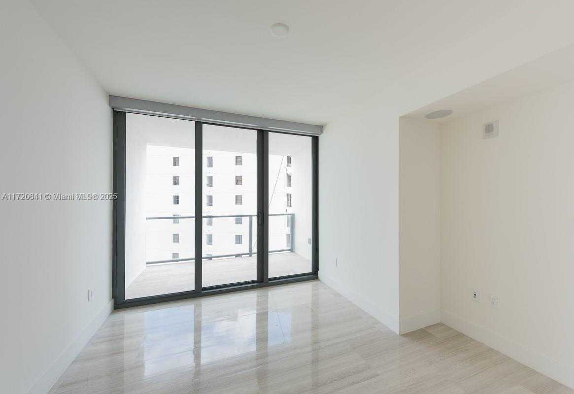 Small Image of 1451 BRICKELL AVE #2103, Miami Number 9
