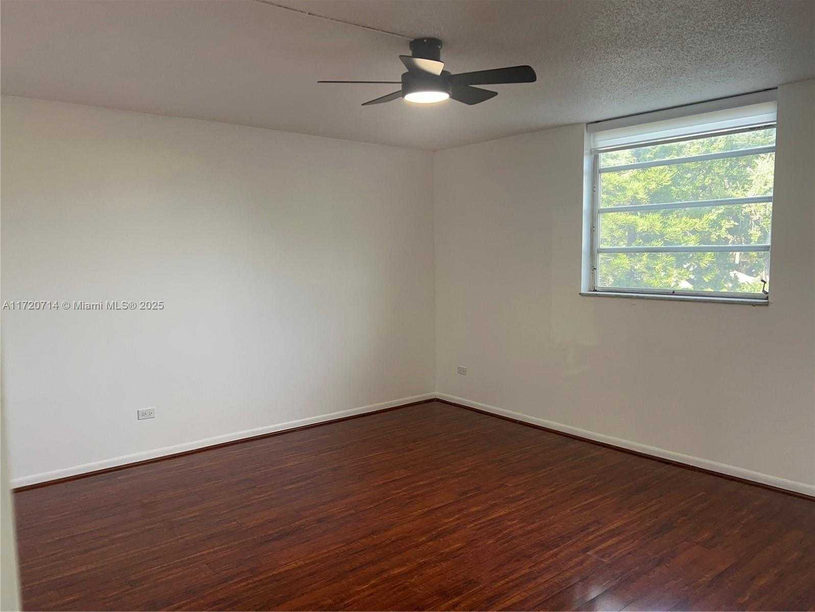 Small Image of 443 NORTH EAST 195TH ST #242, Miami Number 12