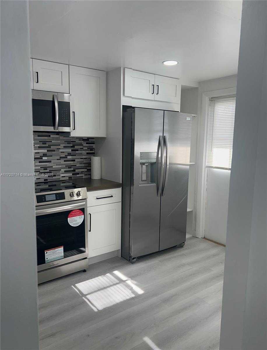 Small Image of 443 NORTH EAST 195TH ST #242, Miami Number 21