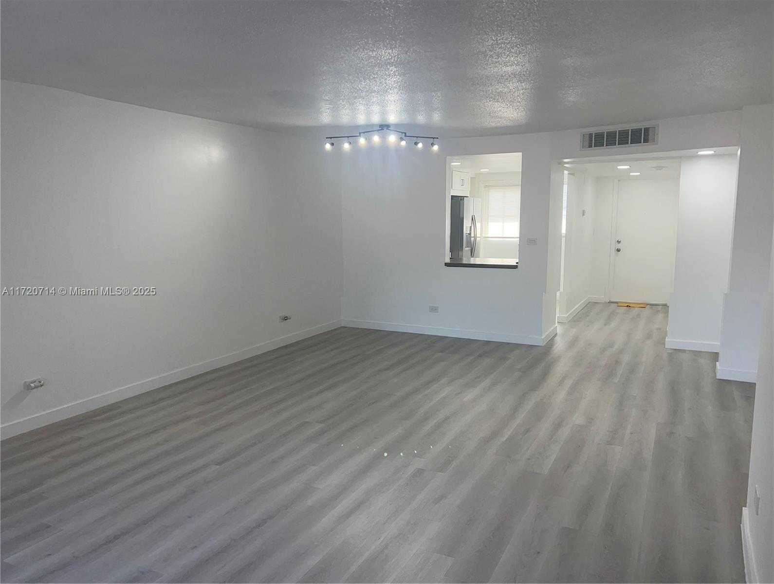 Small Image of 443 NORTH EAST 195TH ST #242, Miami Number 3