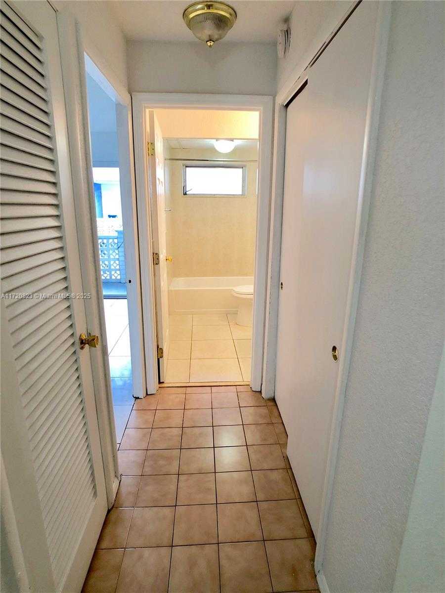 Small Image of 1620 WEST AVE #603, Miami Beach Number 7