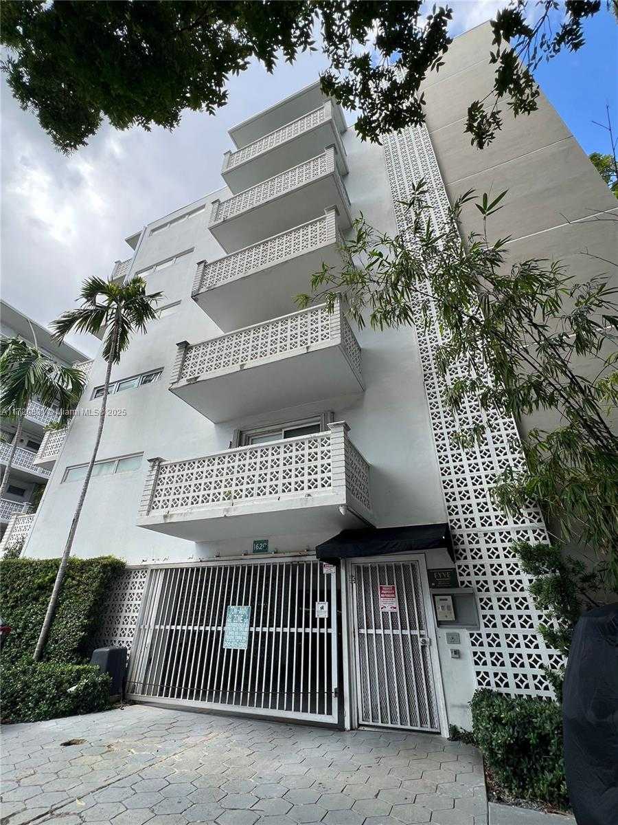 Small Image of 1620 WEST AVE #501, Miami Beach Number 2