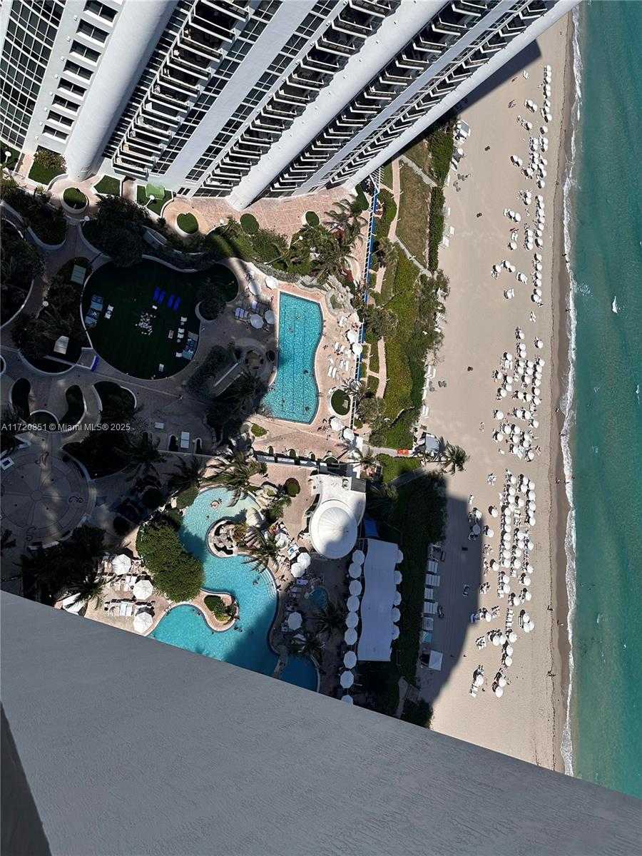 Small Image of 18001 COLLINS AVE #2908, Sunny Isles Beach Number 3