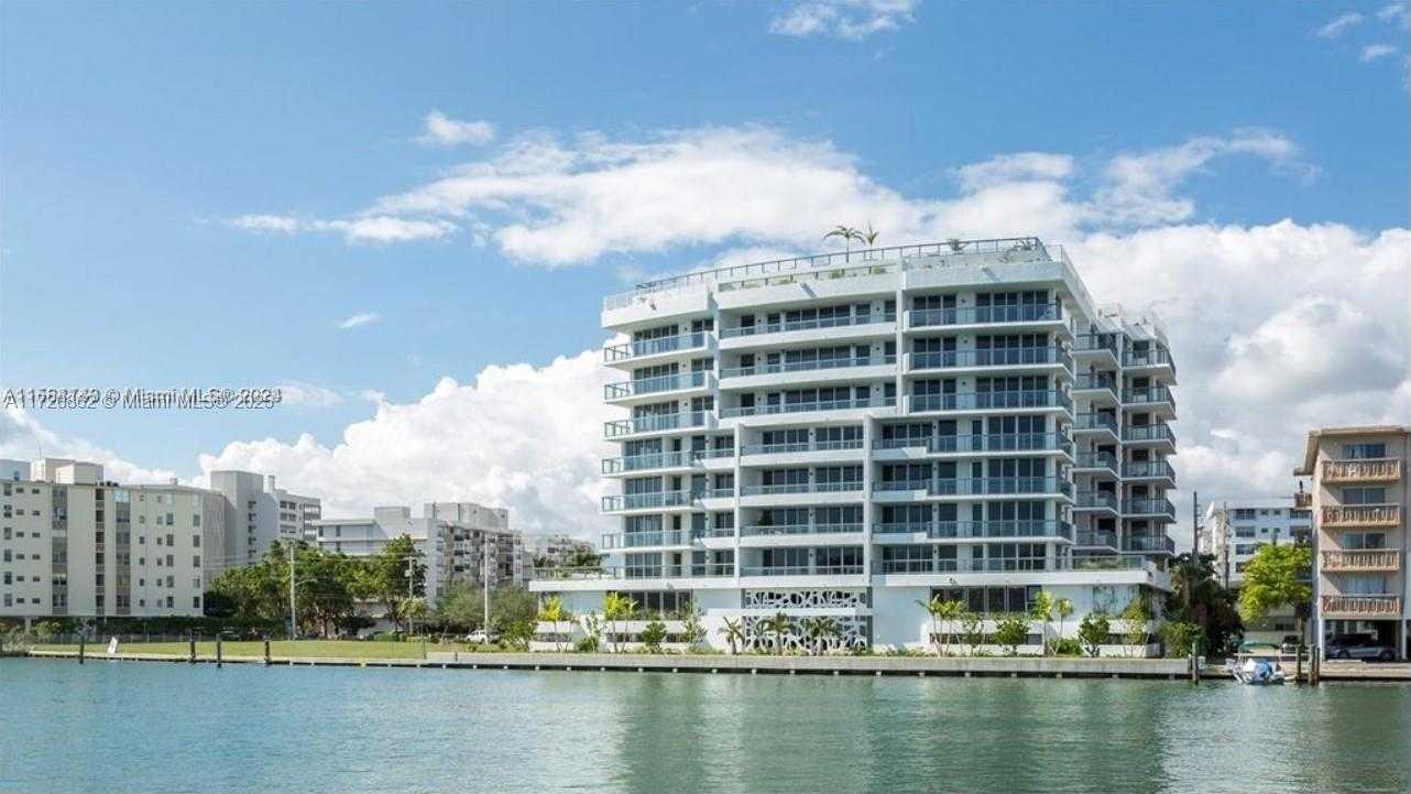 Small Image of 9261 EAST BAY HARBOR DR #704, Bay Harbor Islands Number 14