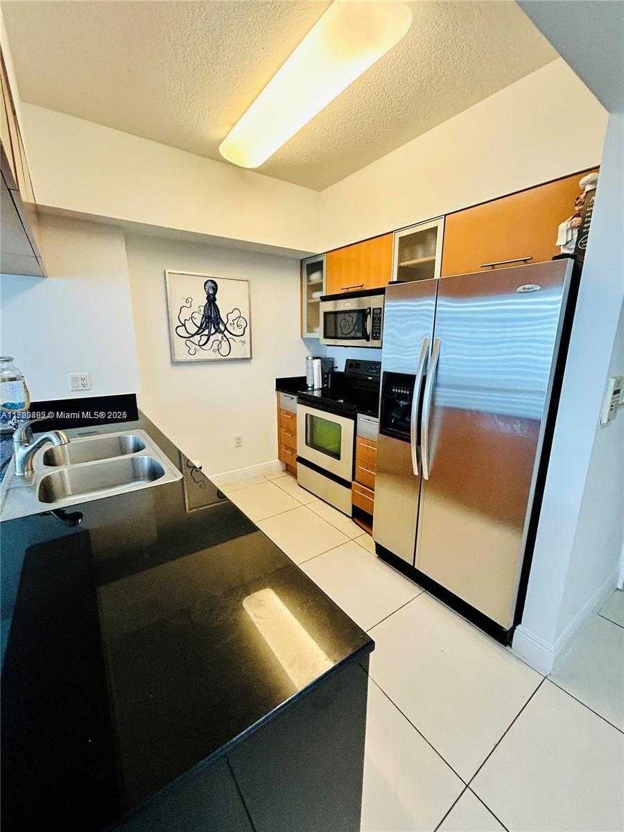Small Image of 1750 NORTH BAYSHORE DR #3609, Miami Number 3