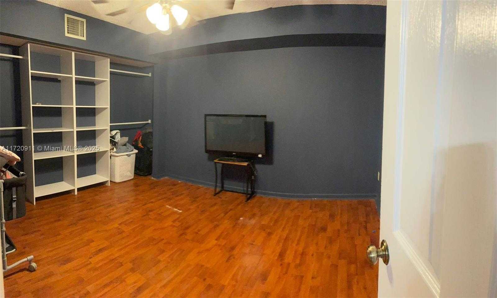 Small Image of 6130 NORTH WEST 54TH LN #6130, Tamarac Number 11