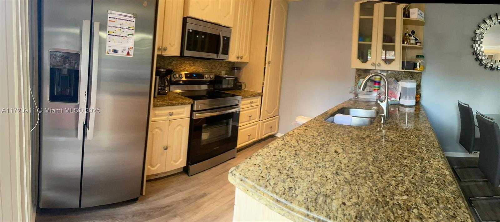 Small Image of 6130 NORTH WEST 54TH LN #6130, Tamarac Number 16