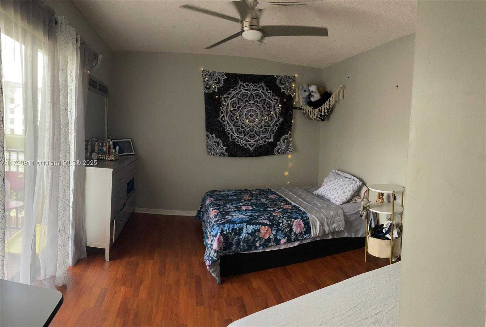 Small Image of 6130 NORTH WEST 54TH LN #6130, Tamarac Number 31