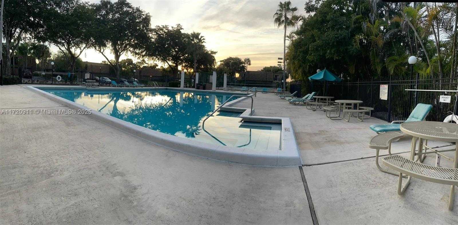 Small Image of 6130 NORTH WEST 54TH LN #6130, Tamarac Number 40