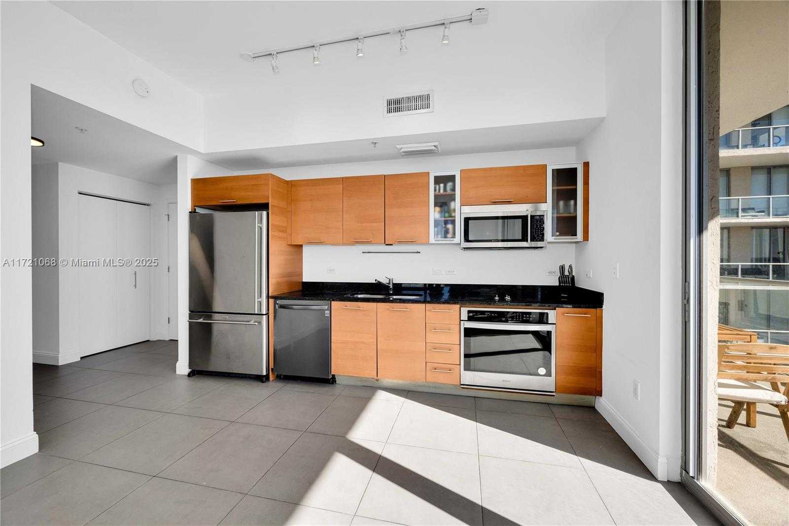 Small Image of 3470 EAST COAST AVE #H1605, Miami Number 11