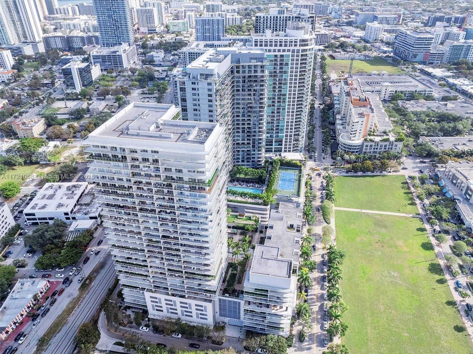 Small Image of 3470 EAST COAST AVE #H1605, Miami Number 52