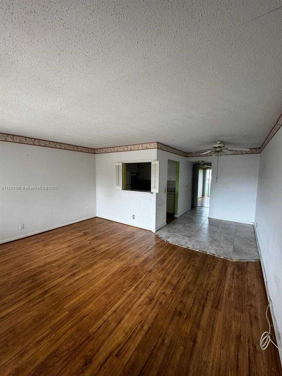 Small Image of 135 Berkshire E, West Palm Beach, FL 33417, USA Number 14