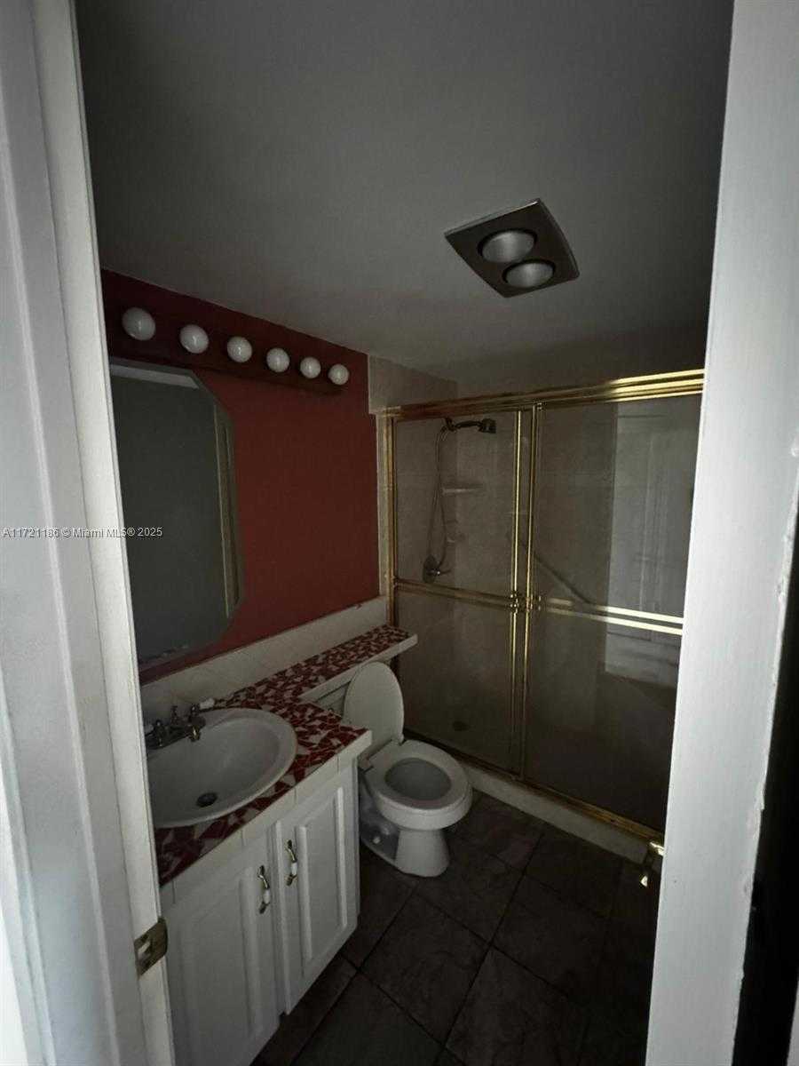 Small Image of 135 Berkshire E, West Palm Beach, FL 33417, USA Number 26