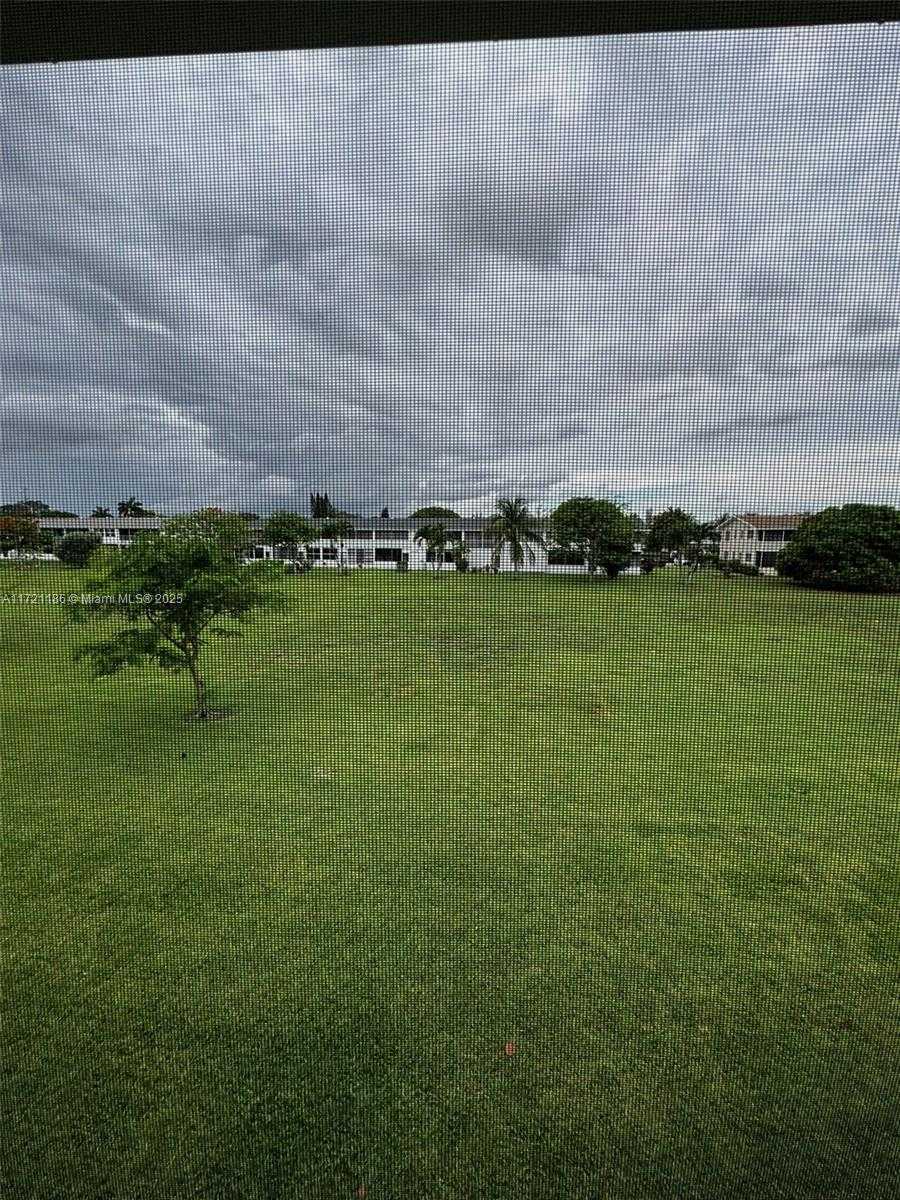 Small Image of 135 Berkshire E, West Palm Beach, FL 33417, USA Number 27