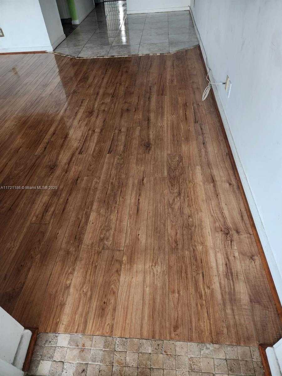 Small Image of 135 Berkshire E, West Palm Beach, FL 33417, USA Number 6