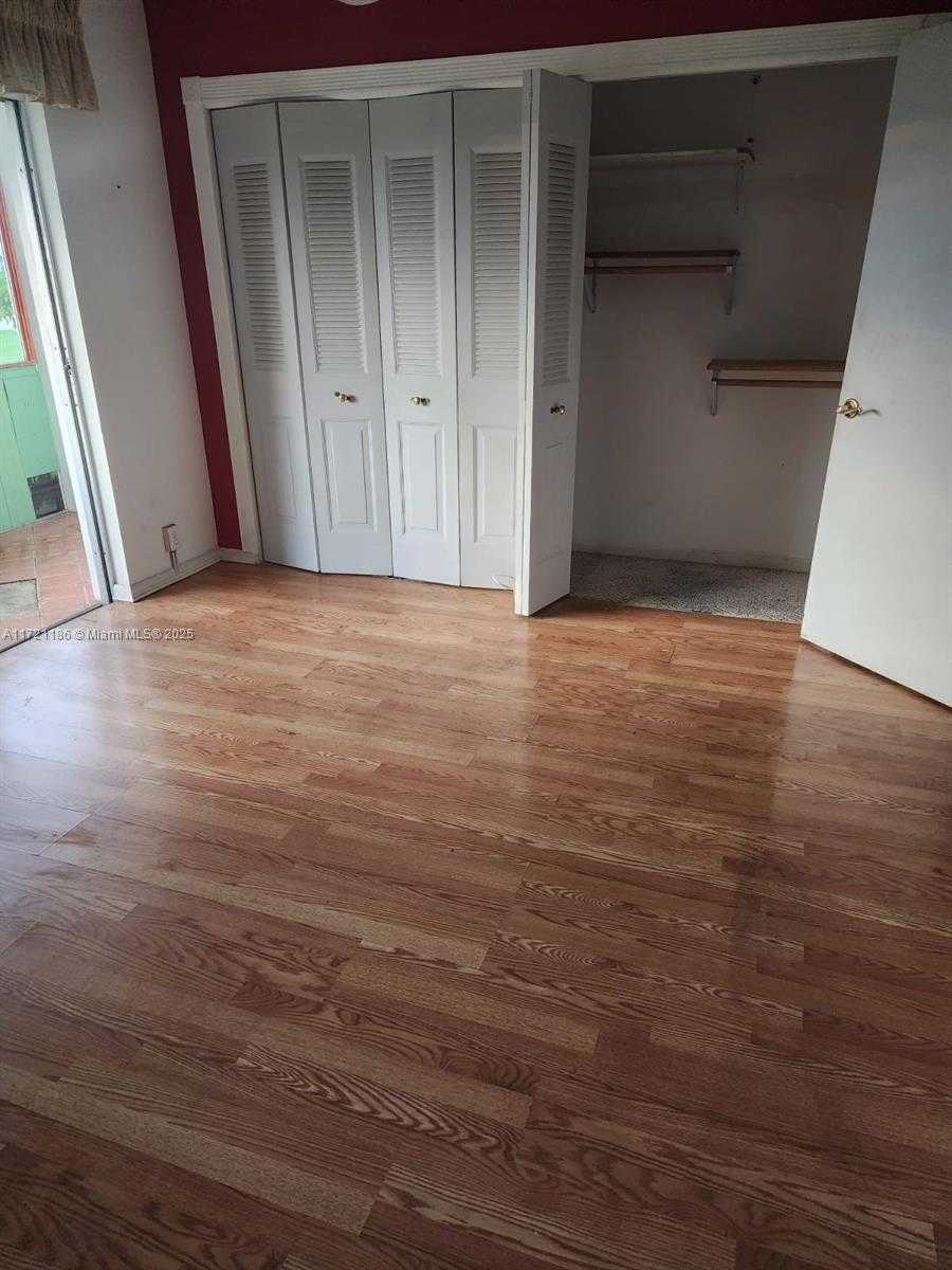 Small Image of 135 Berkshire E, West Palm Beach, FL 33417, USA Number 7