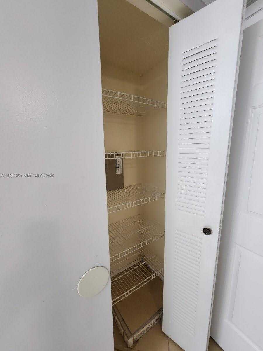 Small Image of 2600 SOUTH UNIVERSITY DR #129, Davie Number 14