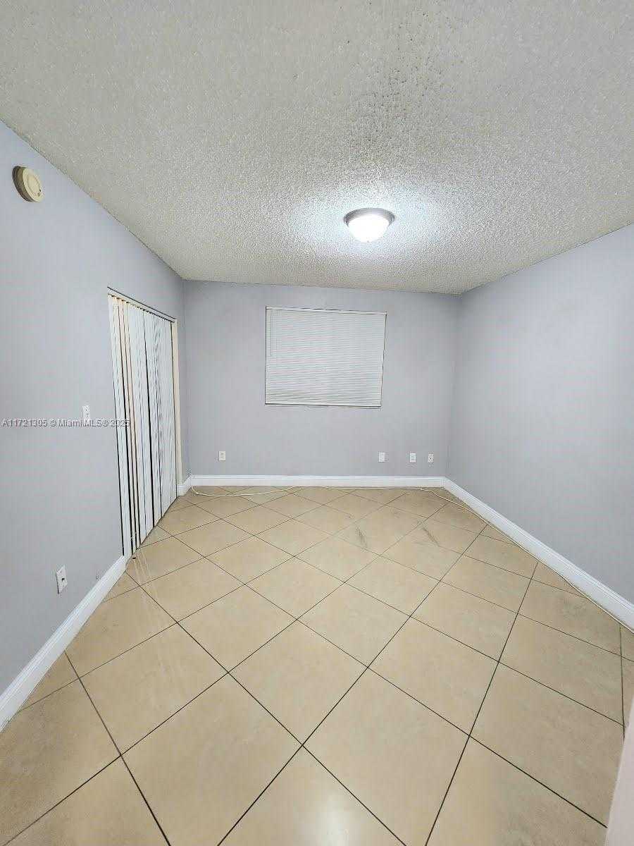 Small Image of 2600 SOUTH UNIVERSITY DR #129, Davie Number 16