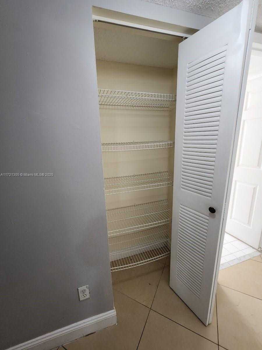 Small Image of 2600 SOUTH UNIVERSITY DR #129, Davie Number 17