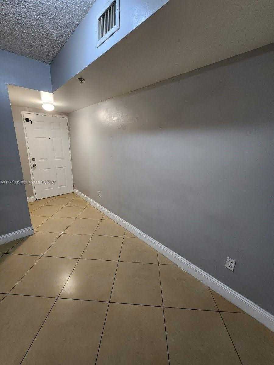 Small Image of 2600 SOUTH UNIVERSITY DR #129, Davie Number 18