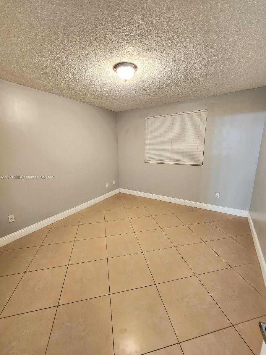 Small Image of 2600 SOUTH UNIVERSITY DR #129, Davie Number 21
