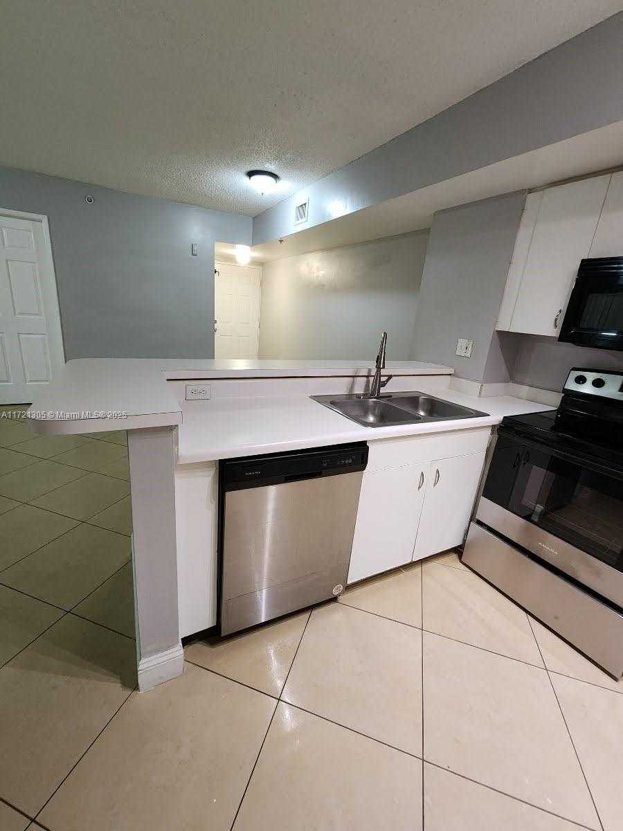 Small Image of 2600 SOUTH UNIVERSITY DR #129, Davie Number 26