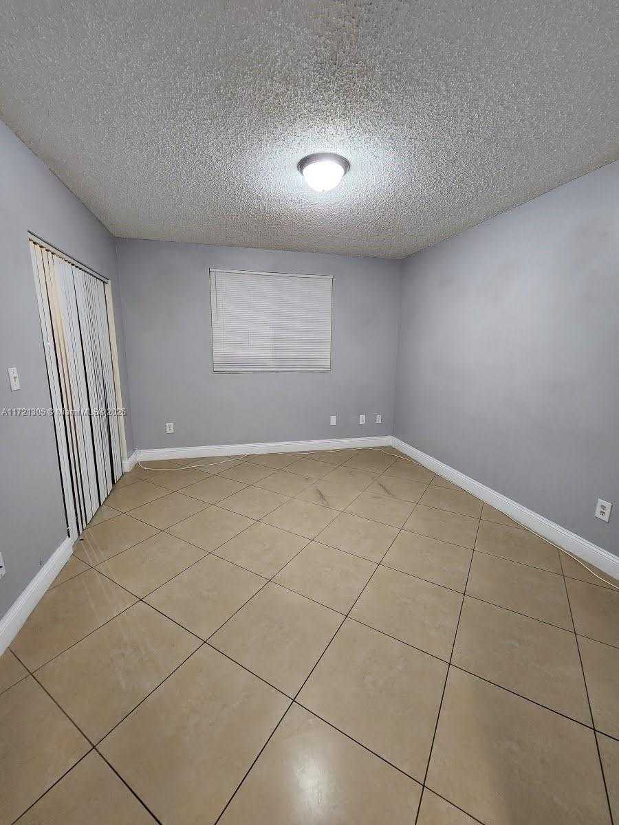 Small Image of 2600 SOUTH UNIVERSITY DR #129, Davie Number 30