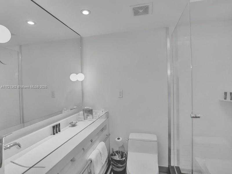 Small Image of 1100 WEST AVE #1024, Miami Beach Number 8