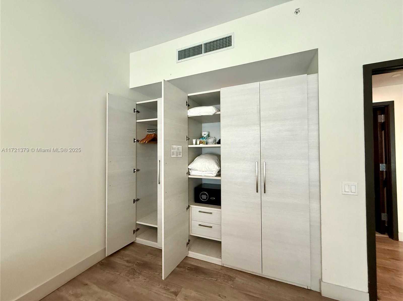 Small Image of 777 NORTH OCEAN DR #N222, Hollywood Number 19