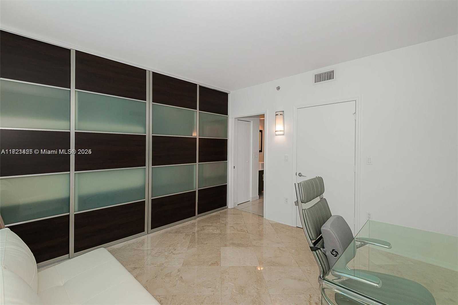 Small Image of 55 SOUTH EAST 6TH ST #1507, Miami Number 17