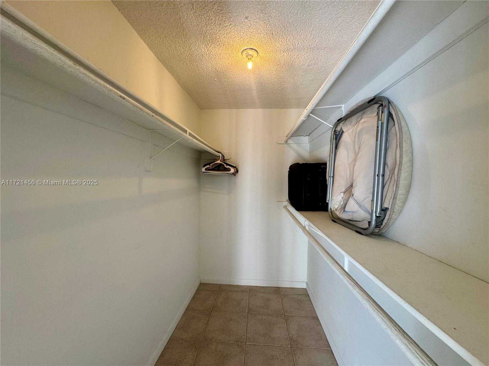 Small Image of 1801 SOUTH TREASURE DR #411, North Bay Village Number 20