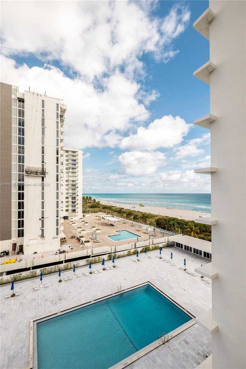 Small Image of 5601 COLLINS AVE #825, Miami Beach Number 26