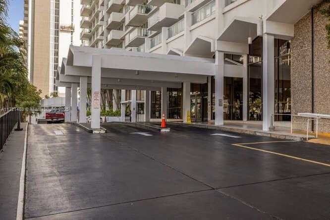 Small Image of 5601 COLLINS AVE #825, Miami Beach Number 36