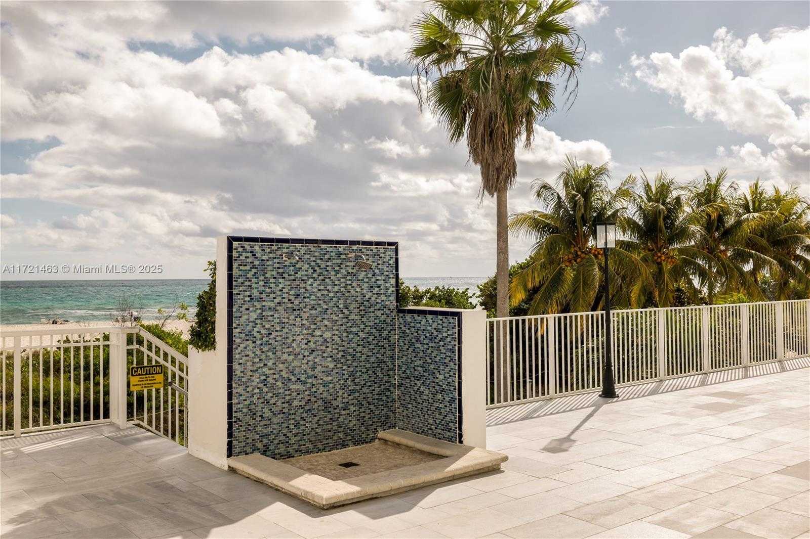 Small Image of 5601 COLLINS AVE #825, Miami Beach Number 37