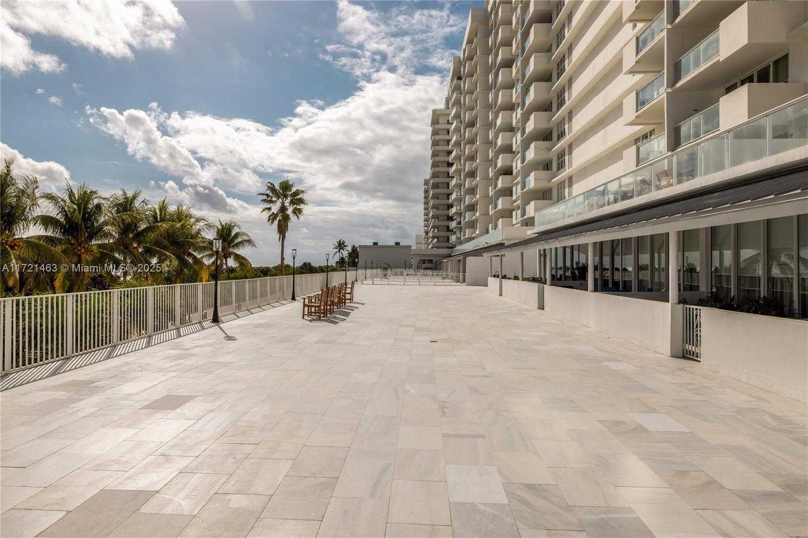 Small Image of 5601 COLLINS AVE #825, Miami Beach Number 38
