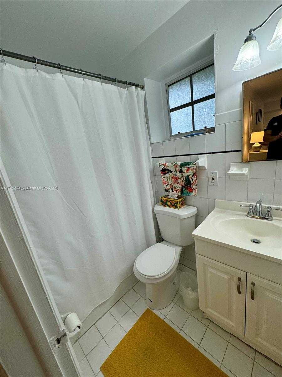 Small Image of 6580 SANTONA ST #A38, Coral Gables Number 10