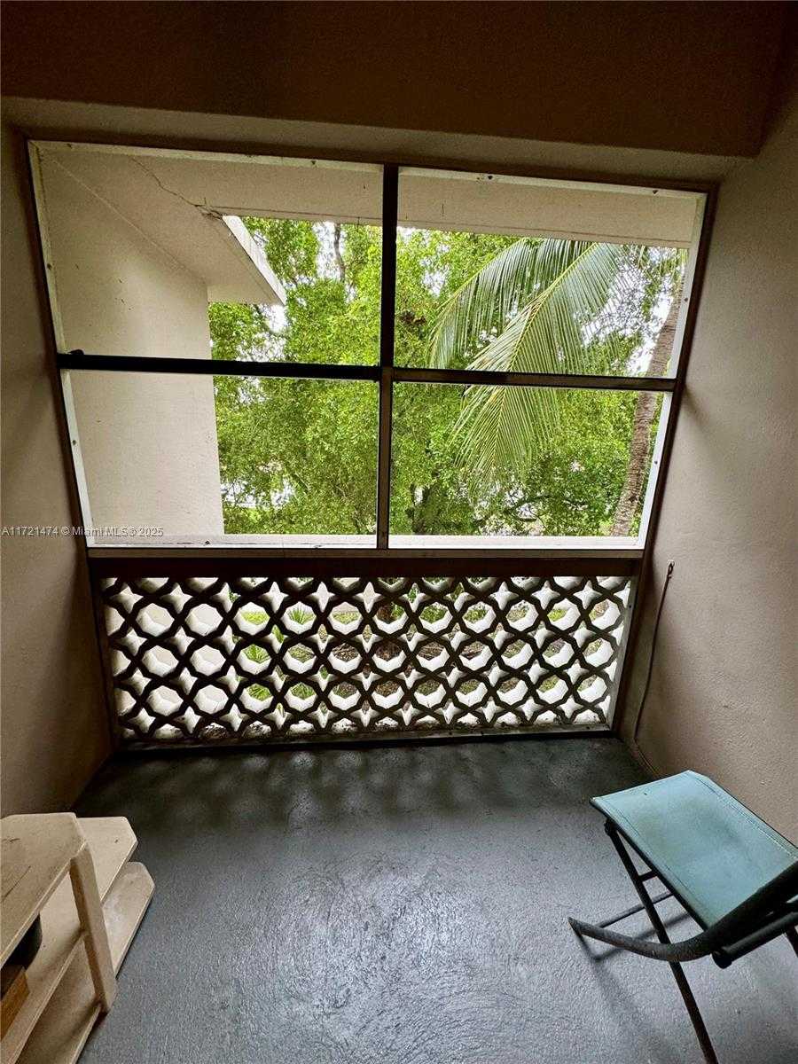 Small Image of 6580 SANTONA ST #A38, Coral Gables Number 13