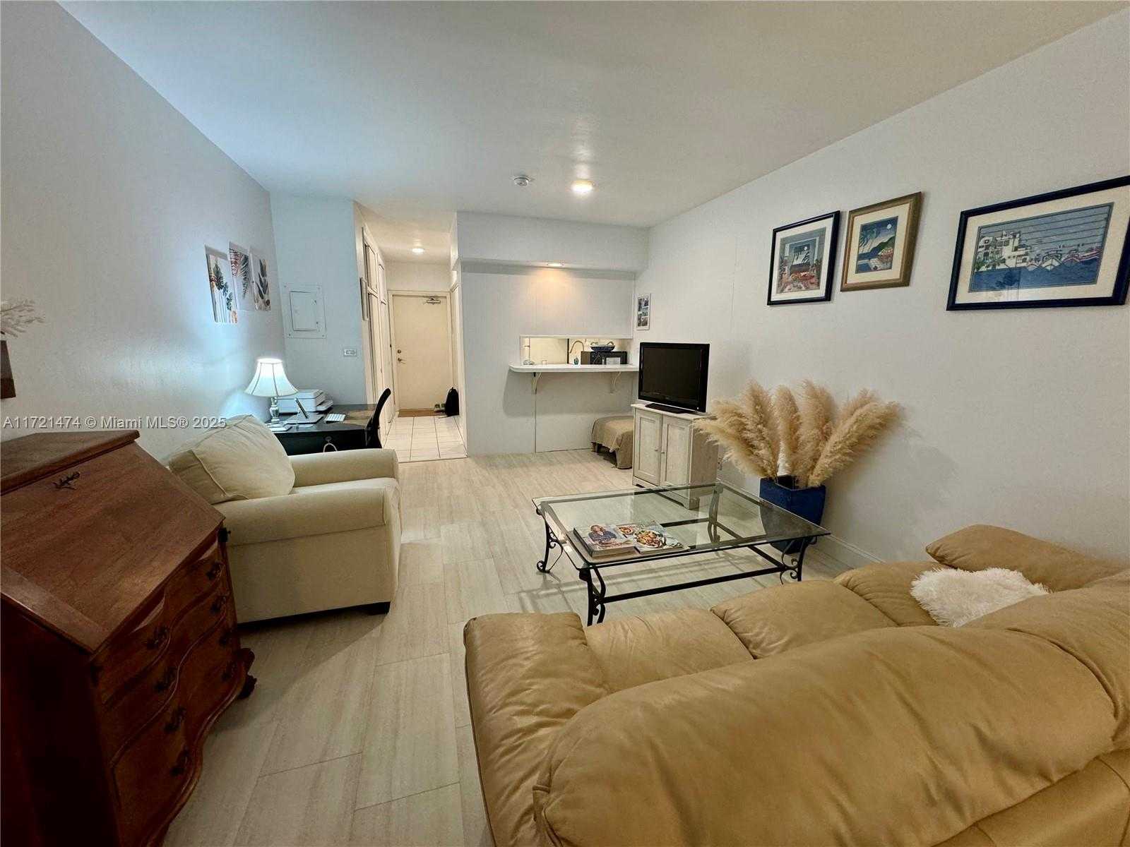 Small Image of 6580 SANTONA ST #A38, Coral Gables Number 14