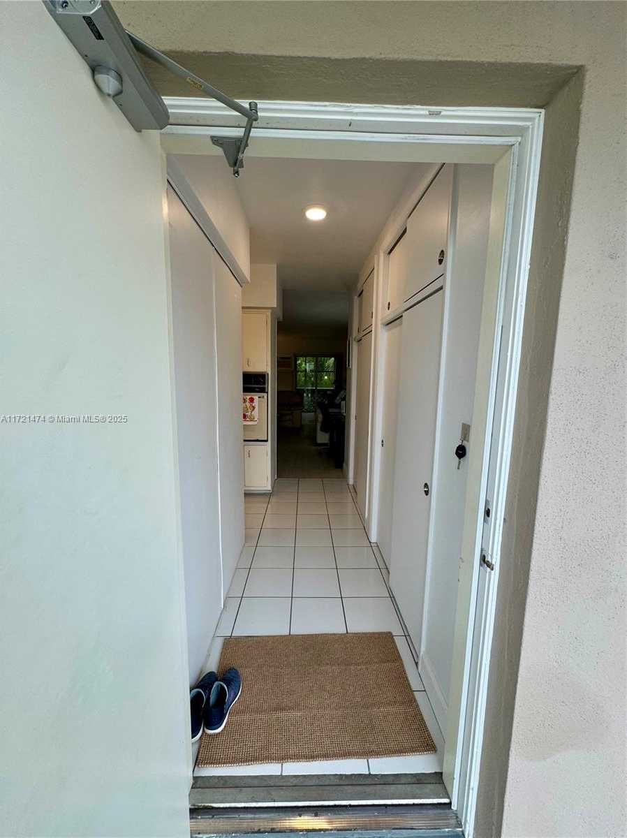 Small Image of 6580 SANTONA ST #A38, Coral Gables Number 19